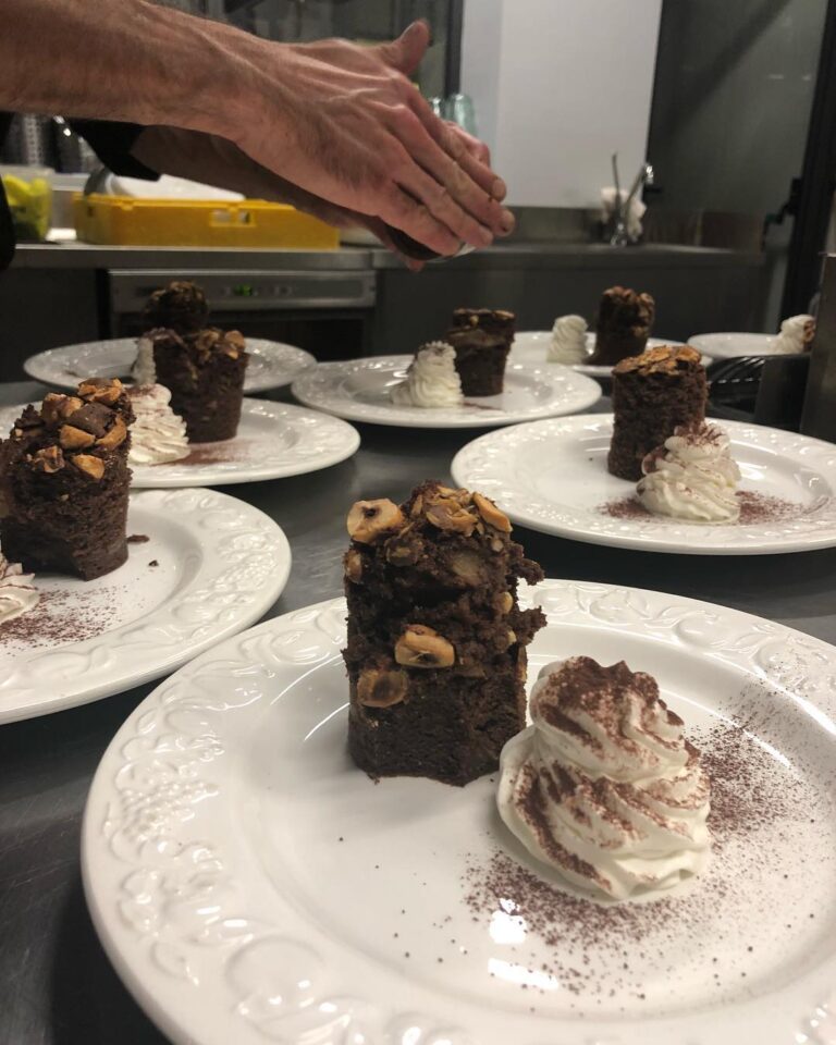 Enroll in our cooking courses for couples on their honeymoon in Florence and live the authentic Italian culinary experience