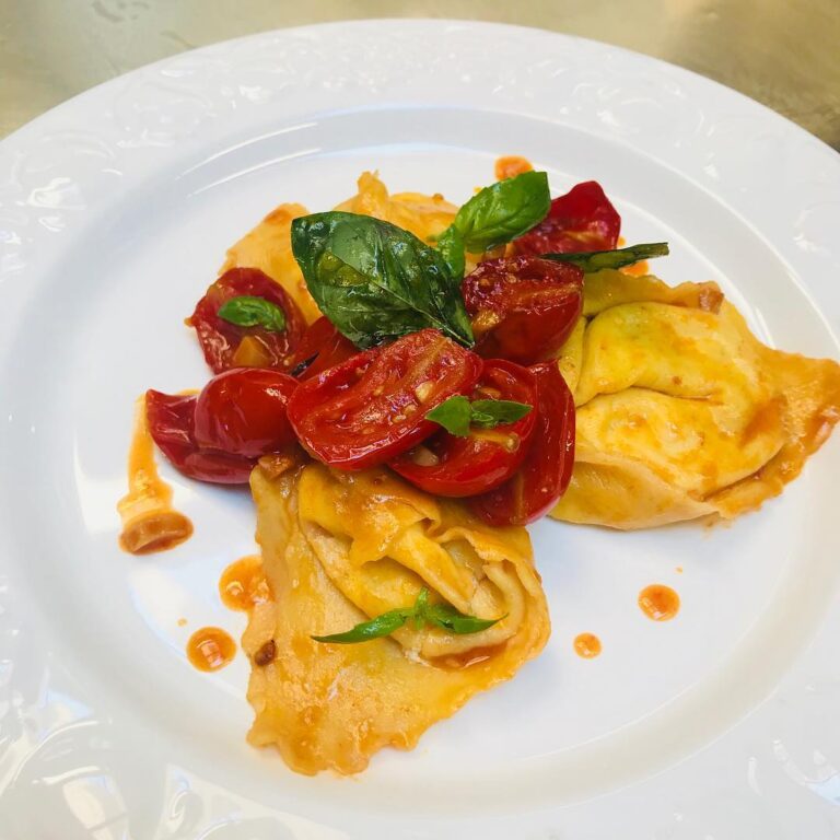 Learn to cook like a true Italian during your honeymoon in Florence